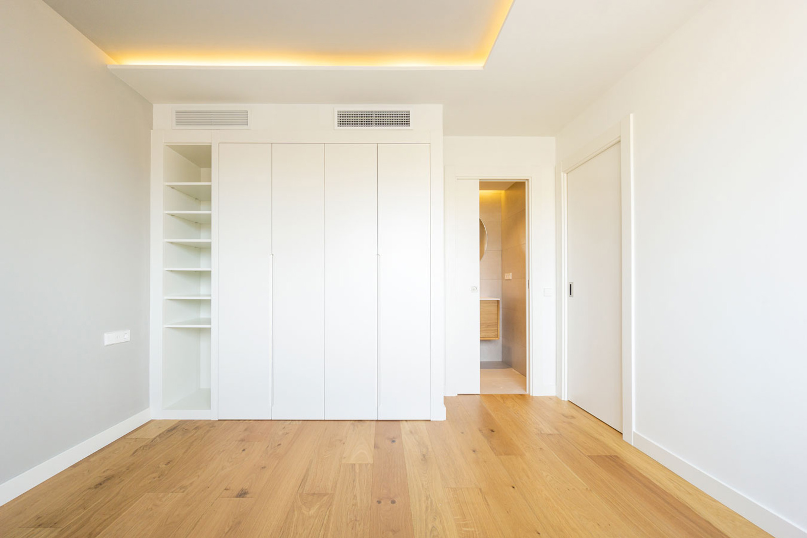 Apartamento en Barcelona, España 2 dormitorios, 91 m2 No. 148869