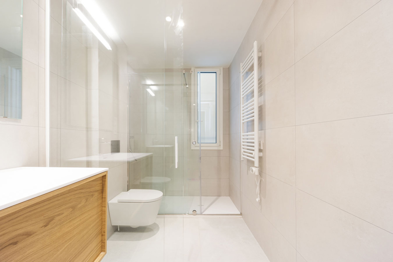 Apartamento en Barcelona, España 2 dormitorios, 91 m2 No. 148869