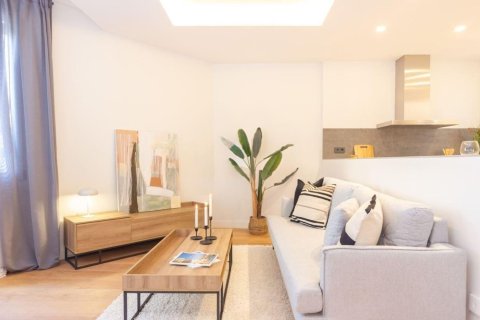 Lägenhet till salu i Barcelona, Spanien 2 sovrum, 93 kvm. Nr. 148871 - foto 5