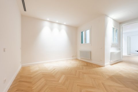 Apartamento en venta en Barcelona, España 2 dormitorios, 163 m2 No. 148870 - foto 13