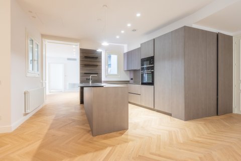 Apartamento en venta en Barcelona, España 2 dormitorios, 163 m2 No. 148870 - foto 12