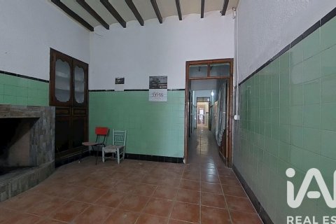 House for sale in Atzeneta del Maestrat, Castellon, Spain 5 bedrooms, 212 sq.m. No. 185426 - photo 4