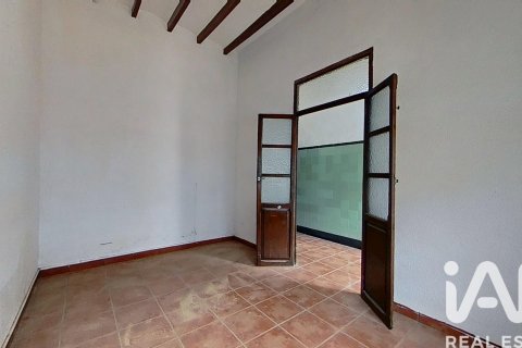 House for sale in Atzeneta del Maestrat, Castellon, Spain 5 bedrooms, 212 sq.m. No. 185426 - photo 2