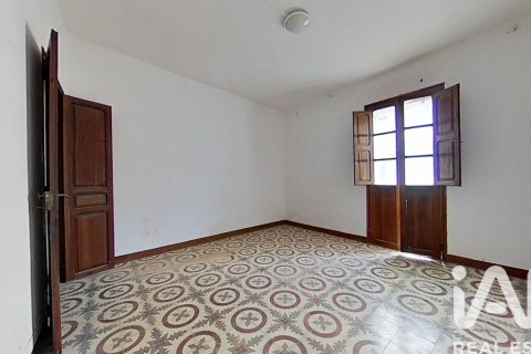 House for sale in Atzeneta del Maestrat, Castellon, Spain 5 bedrooms, 212 sq.m. No. 185426 - photo 12