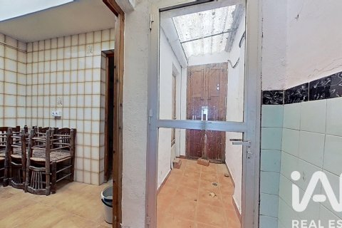 House for sale in Atzeneta del Maestrat, Castellon, Spain 5 bedrooms, 212 sq.m. No. 185426 - photo 9