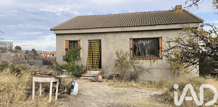 House in Colmenar de Oreja, Madrid, Spain 2 bedrooms, 100 sq.m. No. 185424