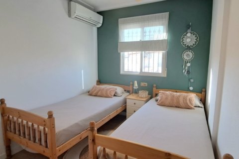 Kaupunkipientalo myytävänä Alicante, Espanja, 3 makuuhuonetta, 84 m2 No. 145413 - kuva 16