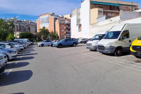 Land plot for sale in Esplugues de Llobregat, Barcelona, Spain No. 167232 - photo 3