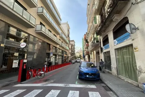 Retail store for sale in Barcelona, Spain 194 sq.m. No. 167236 - photo 5