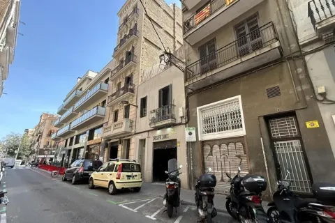 Retail store for sale in Barcelona, Spain 194 sq.m. No. 167236 - photo 4