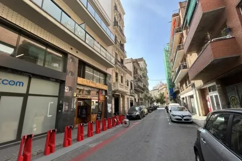 Retail store for sale in Barcelona, Spain 194 sq.m. No. 167236 - photo 6