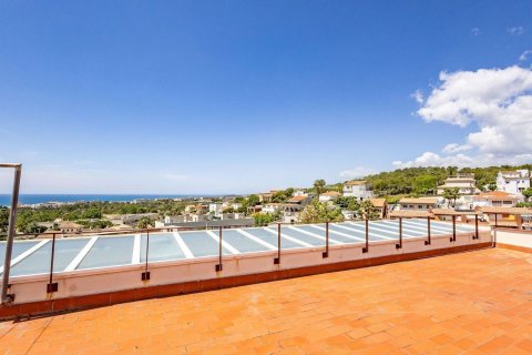 House for sale in Sitges, Barcelona, Spain 6 bedrooms, 354 sq.m. No. 177842 - photo 7