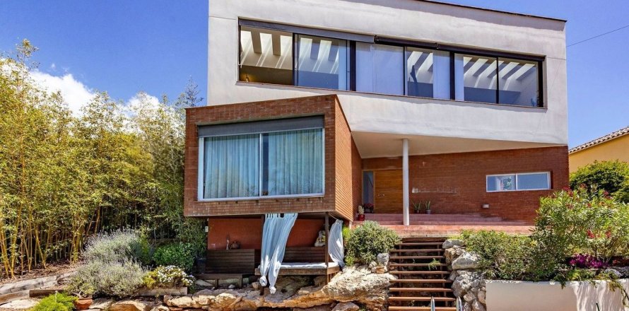 House in Sitges, Barcelona, Spain 6 bedrooms, 354 sq.m. No. 177842