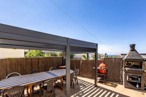 House for sale in Sitges, Barcelona, Spain 6 bedrooms, 354 sq.m. No. 177842 - photo 3