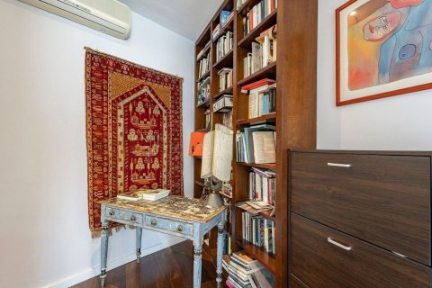 House for sale in Sitges, Barcelona, Spain 6 bedrooms, 354 sq.m. No. 177842 - photo 23