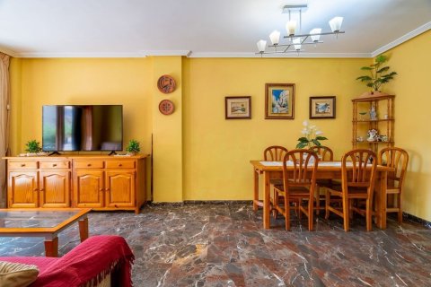 Apartament w Calafell, Tarragona, Hiszpania 3 sypialnie, 88 mkw. nr 177845 – zdjęcie 30