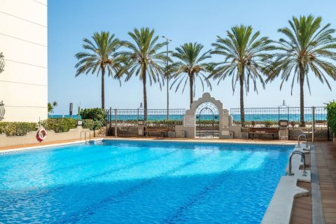Apartament w Calafell, Tarragona, Hiszpania 3 sypialnie, 88 mkw. nr 177845 – zdjęcie 3
