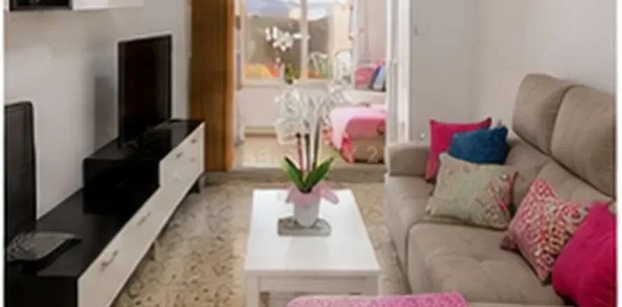 Apartment à Mataro, Barcelona, Espagne 3 chambres, 83 m2 No. 177847