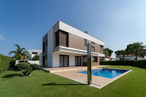 House for sale in Spain 5 bedrooms, 529 sq.m. No. 177841 - photo 2