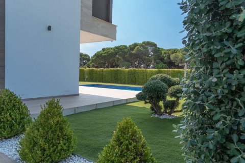 House for sale in Spain 5 bedrooms, 529 sq.m. No. 177841 - photo 12