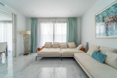 House for sale in Spain 5 bedrooms, 529 sq.m. No. 177841 - photo 19