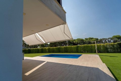House for sale in Spain 5 bedrooms, 529 sq.m. No. 177841 - photo 3