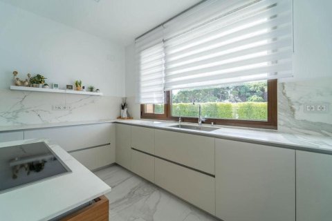 House for sale in Spain 5 bedrooms, 529 sq.m. No. 177841 - photo 29
