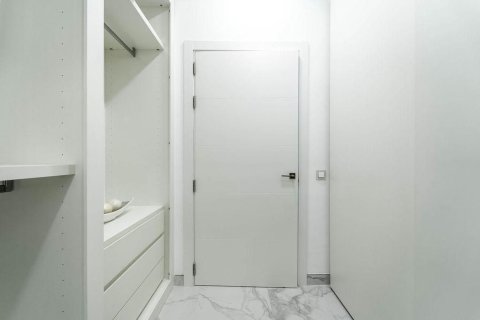 House for sale in Spain 5 bedrooms, 529 sq.m. No. 177841 - photo 28