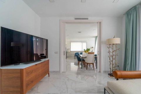 House for sale in Spain 5 bedrooms, 529 sq.m. No. 177841 - photo 9