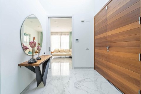House for sale in Spain 5 bedrooms, 529 sq.m. No. 177841 - photo 15