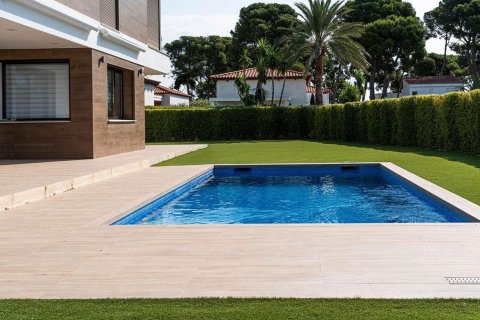House for sale in Spain 5 bedrooms, 529 sq.m. No. 177841 - photo 21