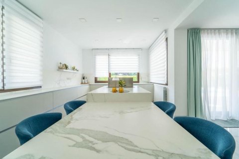 House for sale in Spain 5 bedrooms, 529 sq.m. No. 177841 - photo 24