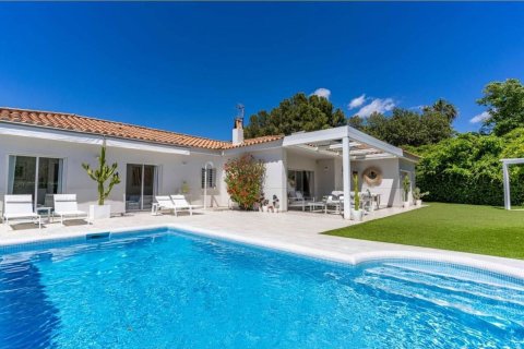 House for sale in Sant Pere de Ribes, Barcelona, Spain 6 bedrooms, 350 sq.m. No. 177843 - photo 5