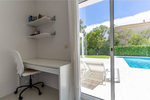House for sale in Sant Pere de Ribes, Barcelona, Spain 6 bedrooms, 350 sq.m. No. 177843 - photo 28