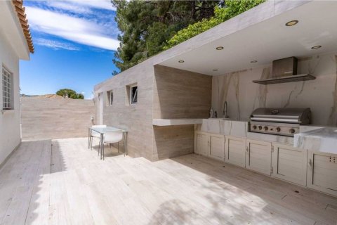 House for sale in Sant Pere de Ribes, Barcelona, Spain 6 bedrooms, 350 sq.m. No. 177843 - photo 12