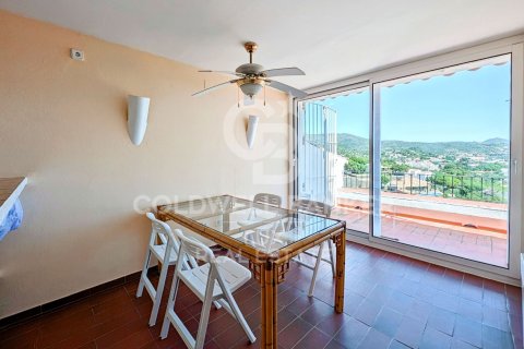 House for sale in Cadaques, Girona, Spain 3 bedrooms, 80 sq.m. No. 160093 - photo 9