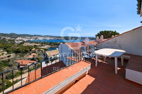 House for sale in Cadaques, Girona, Spain 3 bedrooms, 80 sq.m. No. 160093 - photo 3