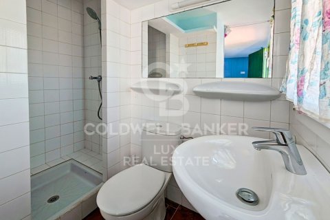 House for sale in Cadaques, Girona, Spain 3 bedrooms, 80 sq.m. No. 160093 - photo 17