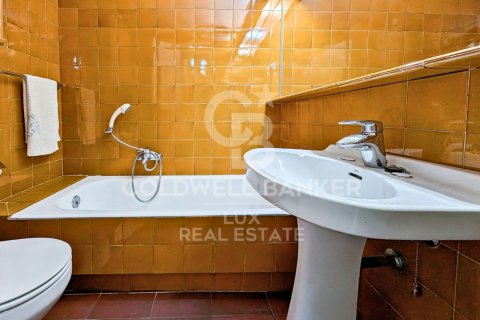 House for sale in Cadaques, Girona, Spain 3 bedrooms, 80 sq.m. No. 160093 - photo 13