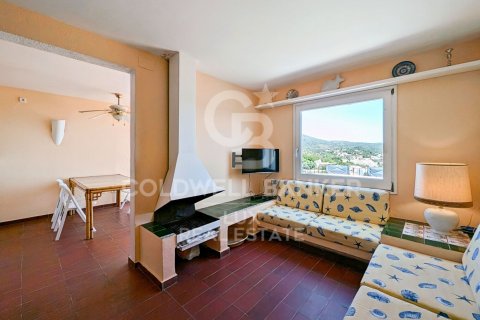 House for sale in Cadaques, Girona, Spain 3 bedrooms, 80 sq.m. No. 160093 - photo 7