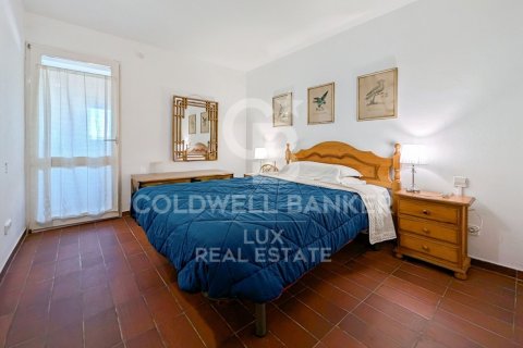 House for sale in Cadaques, Girona, Spain 3 bedrooms, 80 sq.m. No. 160093 - photo 11