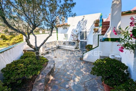 House for sale in Cadaques, Girona, Spain 3 bedrooms, 80 sq.m. No. 160093 - photo 6