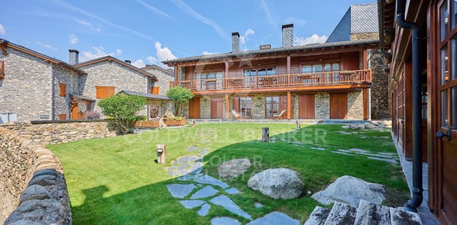 Triplex in Girona, Spanien 4 Schlafzimmer, 200 m2 Nr. 160099