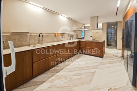 Продажа квартиры в Барселона, Испания 5 спален, 280м2 №160096 - фото 9