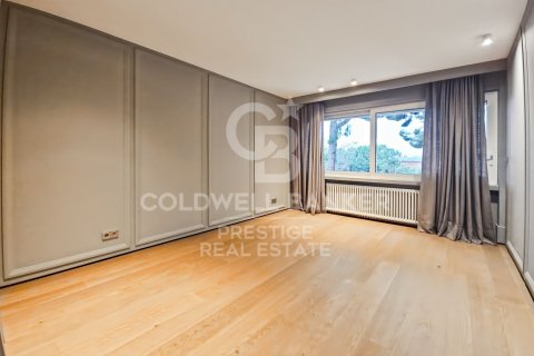 Lägenhet till salu i Barcelona, Spanien 5 sovrum, 280 kvm. Nr. 160096 - foto 17