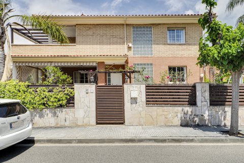 Villa for sale in Cambrils, Tarragona, Spain 5 bedrooms, 310 sq.m. No. 180622 - photo 4