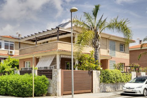 Villa for sale in Cambrils, Tarragona, Spain 5 bedrooms, 310 sq.m. No. 180622 - photo 5
