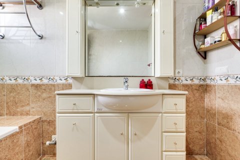 Villa for sale in Cambrils, Tarragona, Spain 5 bedrooms, 310 sq.m. No. 180622 - photo 24