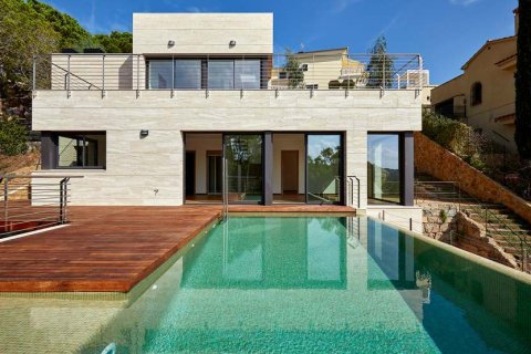 Villa zum Verkauf in Lloret de Mar, Girona, Spanien 4 Schlafzimmer, 331 m2 Nr. 180624 - Foto 3
