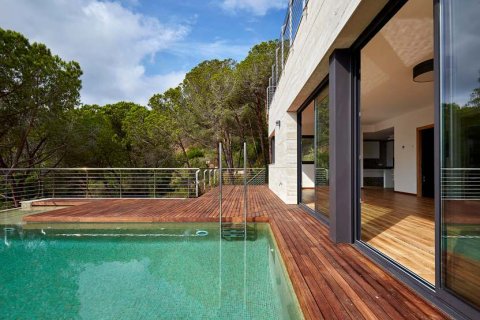 Villa zum Verkauf in Lloret de Mar, Girona, Spanien 4 Schlafzimmer, 331 m2 Nr. 180624 - Foto 12